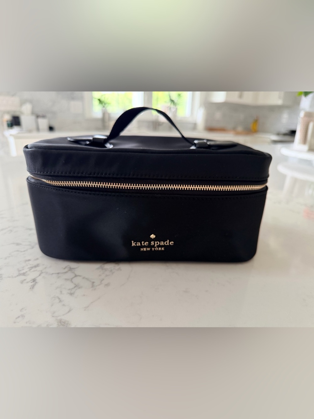 kate spade Chelsea cosmetic travel case - Picture 2 of 6